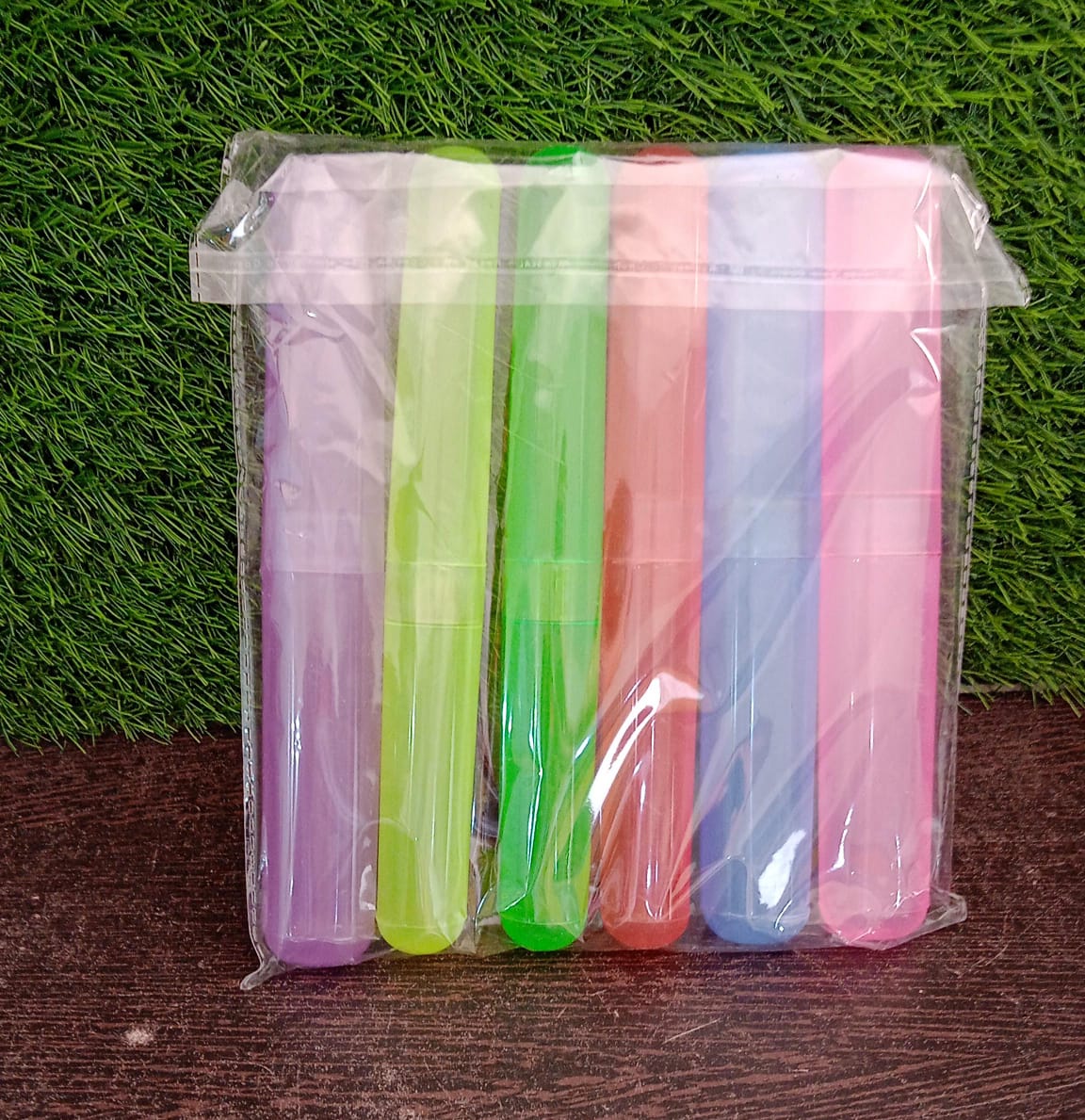 Anti-bacterial toothbrush holders, 6-piece set for travel Anti-bacterial toothbrush holders, 6-piece set for travel